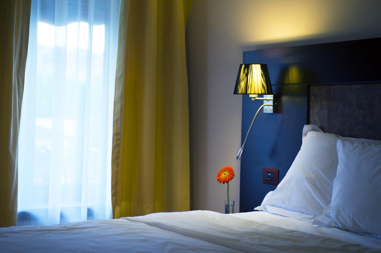 Nane Hotel Гюмри Экстерьер фото